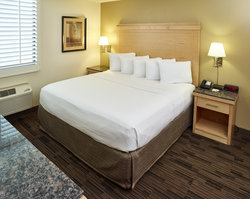  - LivInn Hotel Maplewood - I-94, Exit 247