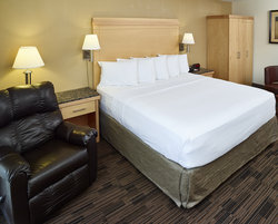  - LivInn Hotel Maplewood - I-94, Exit 247