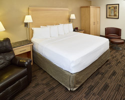  - LivInn Hotel Maplewood - I-94, Exit 247