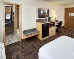  - LivInn Hotel Maplewood - I-94, Exit 247