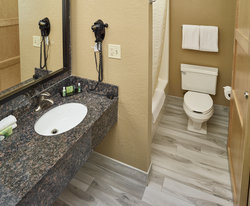  - LivInn Hotel Maplewood - I-94, Exit 247