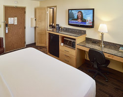  - LivInn Hotel Maplewood - I-94, Exit 247