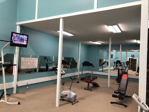 HOLIDAY LODGE HOTEL-guestroom-EXCERCISE ROOM.jpg