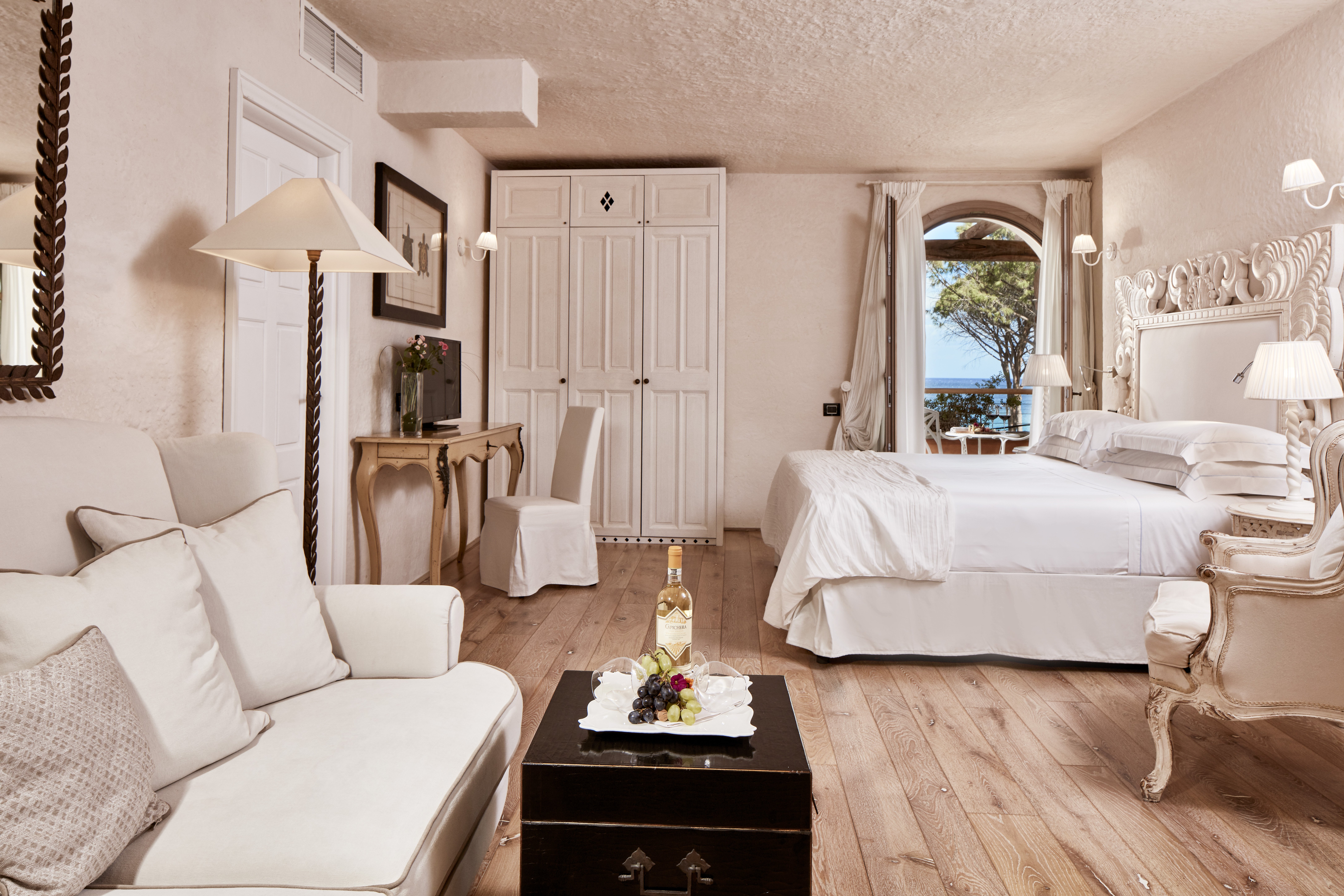 La Villa del Re-guestroom-Junior Suite Sea View.jpg