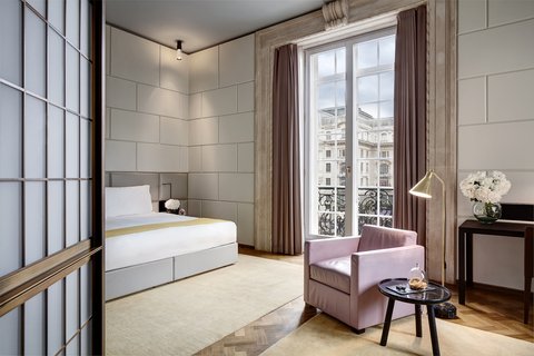 HOTEL CAFE ROYAL - Photo 12