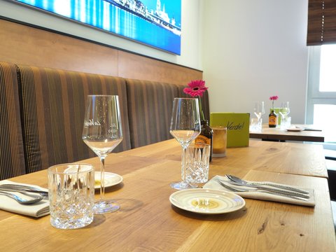 Restaurant2