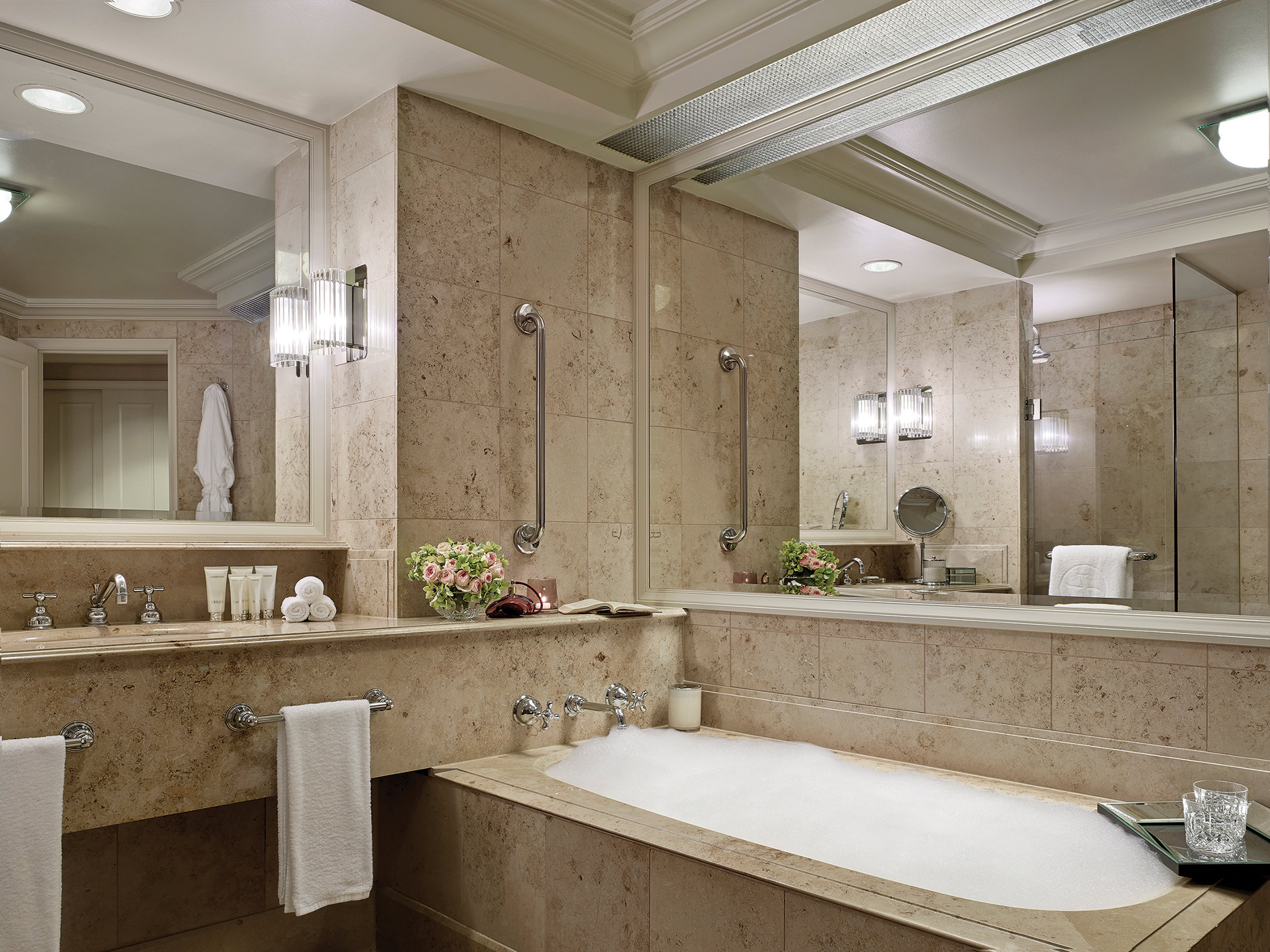 The Langham, Melbourne-guestroom-Bathroom.jpg