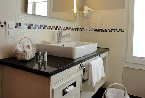 ROMANTIK HOTEL SCHWEIZERHOF - Photo 31