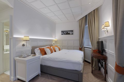GRAND HOTEL DES ALPES - Photo 16
