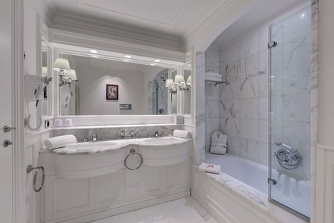 GRAND HOTEL DES ALPES - Photo 21