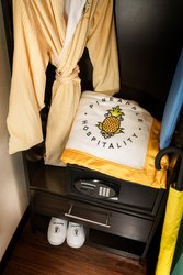  - Staypineapple Maxwell Hotel Seattle