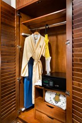  - Staypineapple Watertown Hotel Seattle - I-5, Exit 169