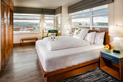  - Staypineapple Watertown Hotel Seattle - I-5, Exit 169