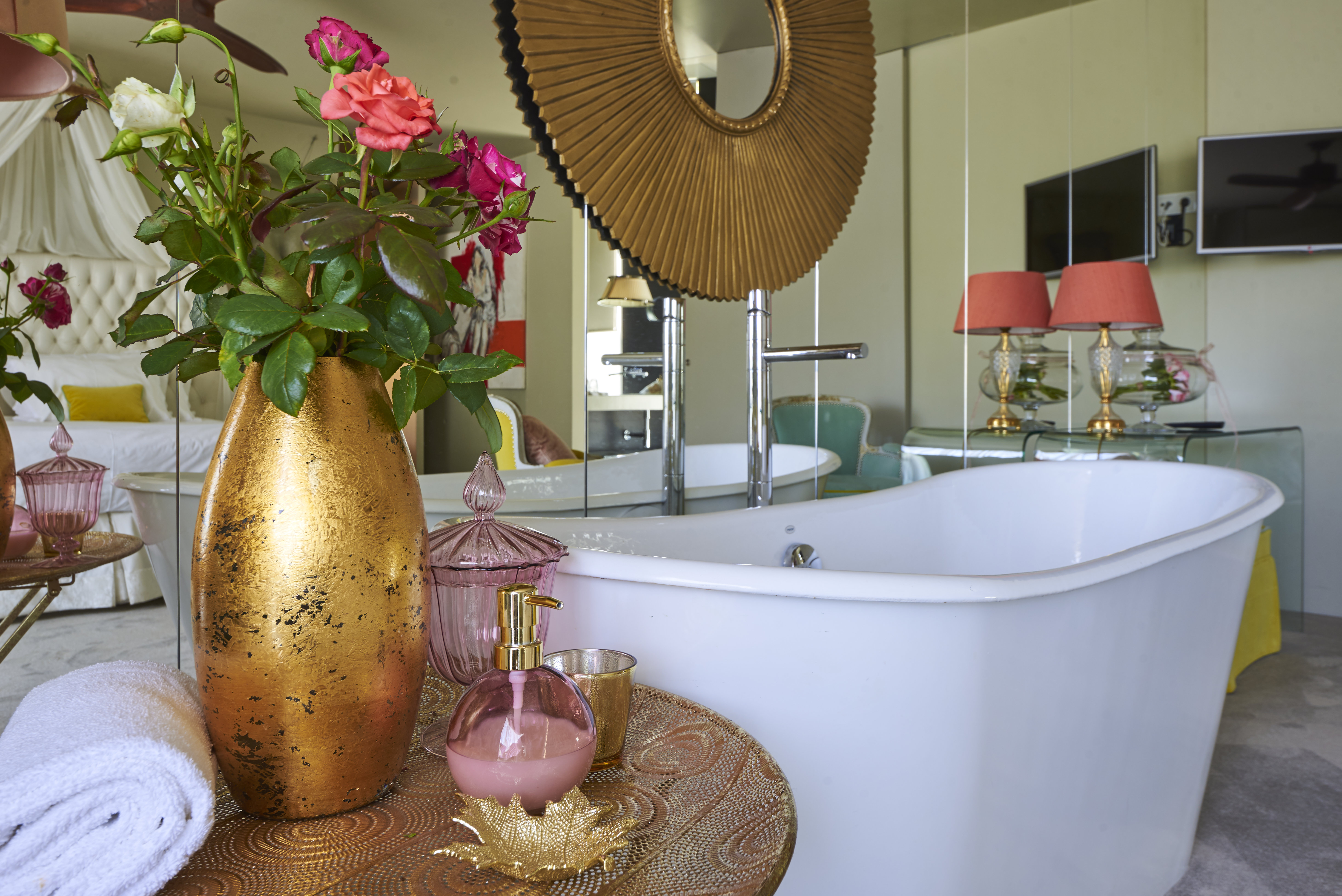 Carmo s Boutique Hotel-guestroom-Suite Deluxe Bathroom.jpg