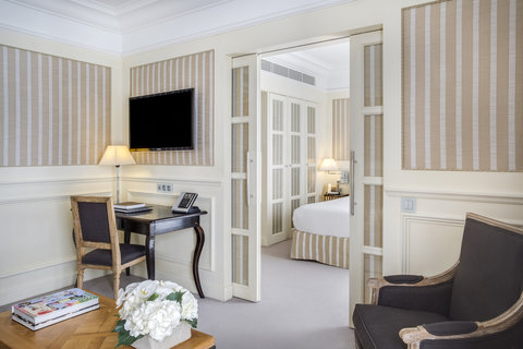 MAJESTIC HOTEL AND SPA - Photo 29