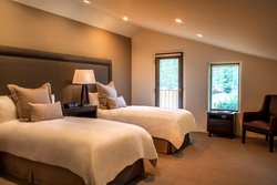  - Knob Hill Inn Ketchum