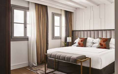 GRAN HOTEL INGLES - Photo 25