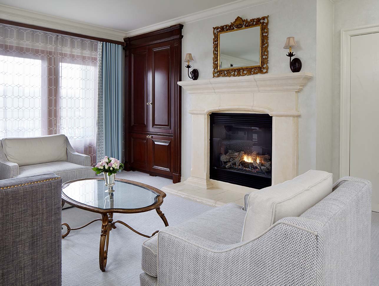 Presidential Suite Livingroom Fireplace