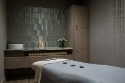  - Delamar Hotel West Hartford - I-84, Exit 43