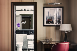  - Iroquois Hotel New York