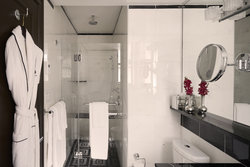  - Iroquois Hotel New York