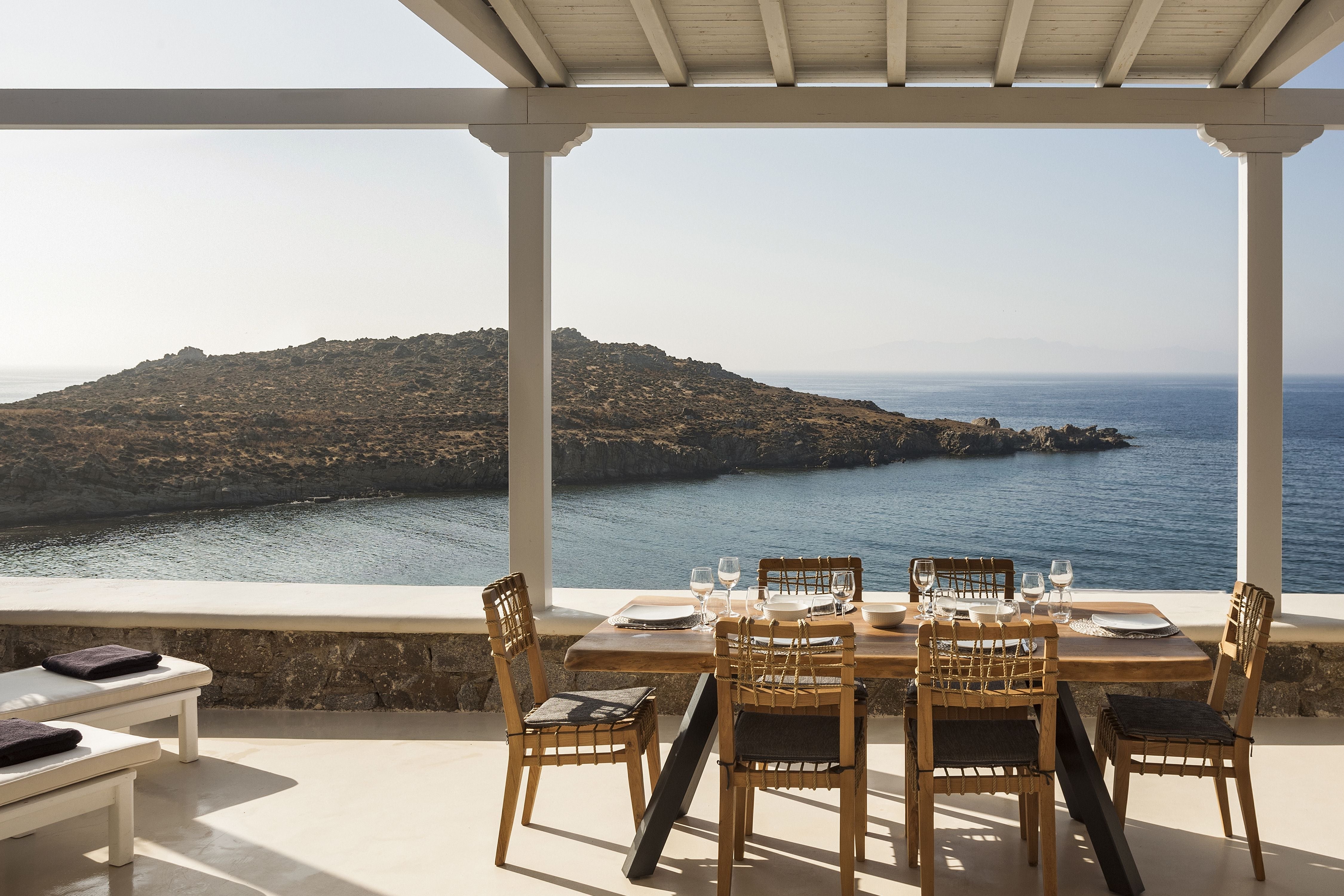Casa del Mar Mykonos-guestroom-Family and Friends SeasideVilla OutdoorDining Area.jpg