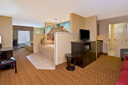 - Holiday Inn Express West Middlesex - I-80, Exit 4B