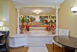  - Holiday Inn Express West Middlesex - I-80, Exit 4B