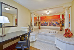  - Holiday Inn Express West Middlesex - I-80, Exit 4B