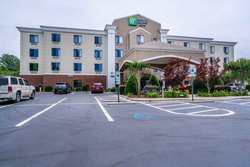  - Holiday Inn Express & Suites Southeast Roanoke Rapids - I-95, Exit 173