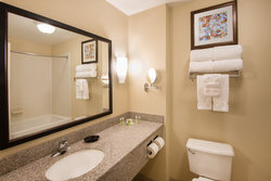  - Holiday Inn Express West Middlesex - I-80, Exit 4B