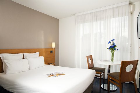 Studio - Double bed