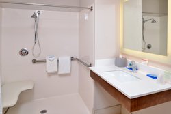  - Holiday Inn Express & Suites Mason - I-71, Exit 19