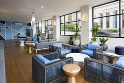  - Holiday Inn Express Downtown Nashville - I-40 & I-65, Exit 209