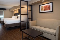  - Holiday Inn Express & Suites Hospital San Antonio - I-10, Exit 560