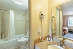  - Red Carpet Inn Stamford - I-95, Exit 9