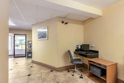  - Red Carpet Inn Stamford - I-95, Exit 9