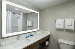 - Holiday Inn Express Downtown Nashville - I-40 & I-65, Exit 209