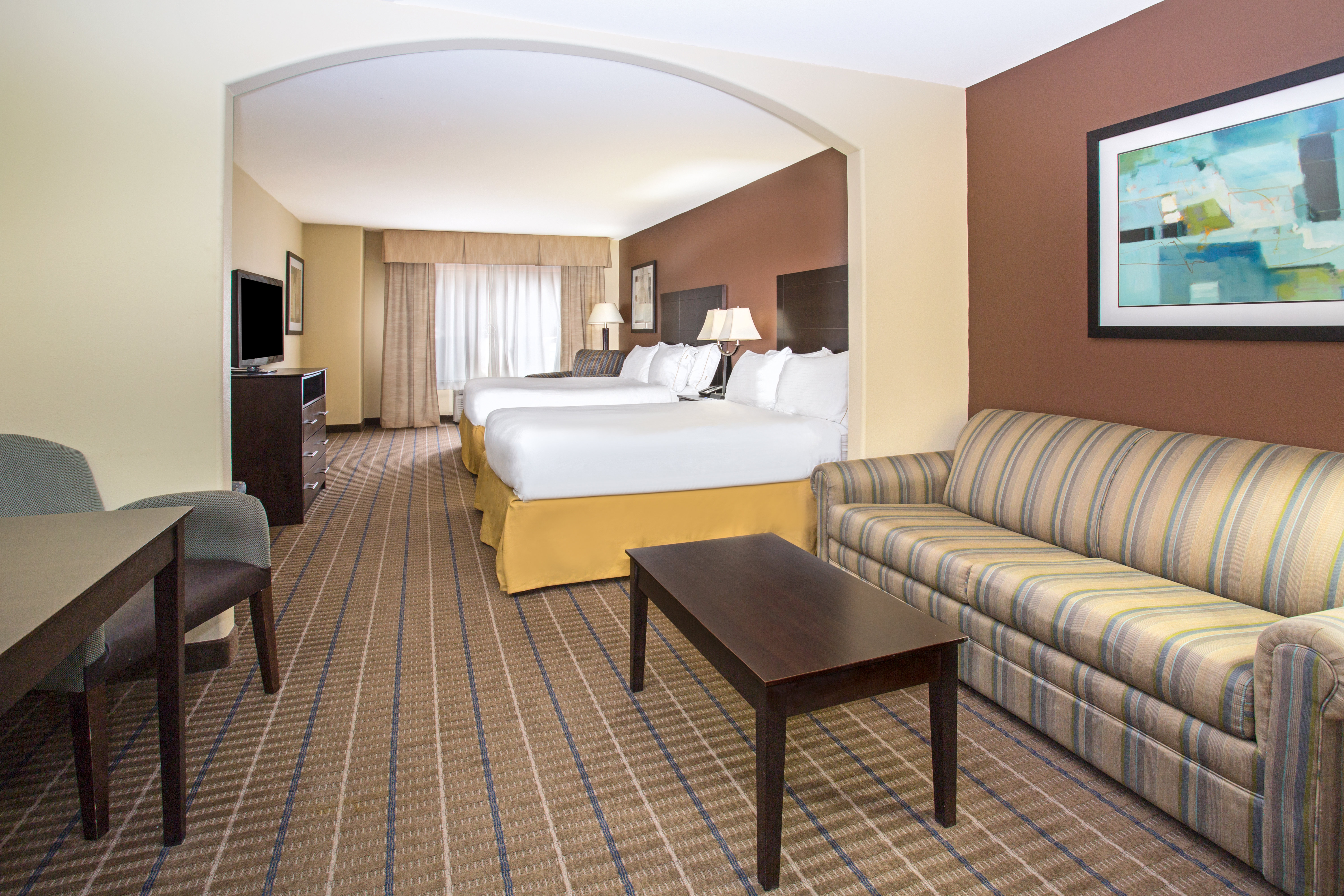 HOLIDAY INN EXP STES PAULS VAL BY I-guestroom-Two Queen Suite with Queen Sofa Sleeper.jpg