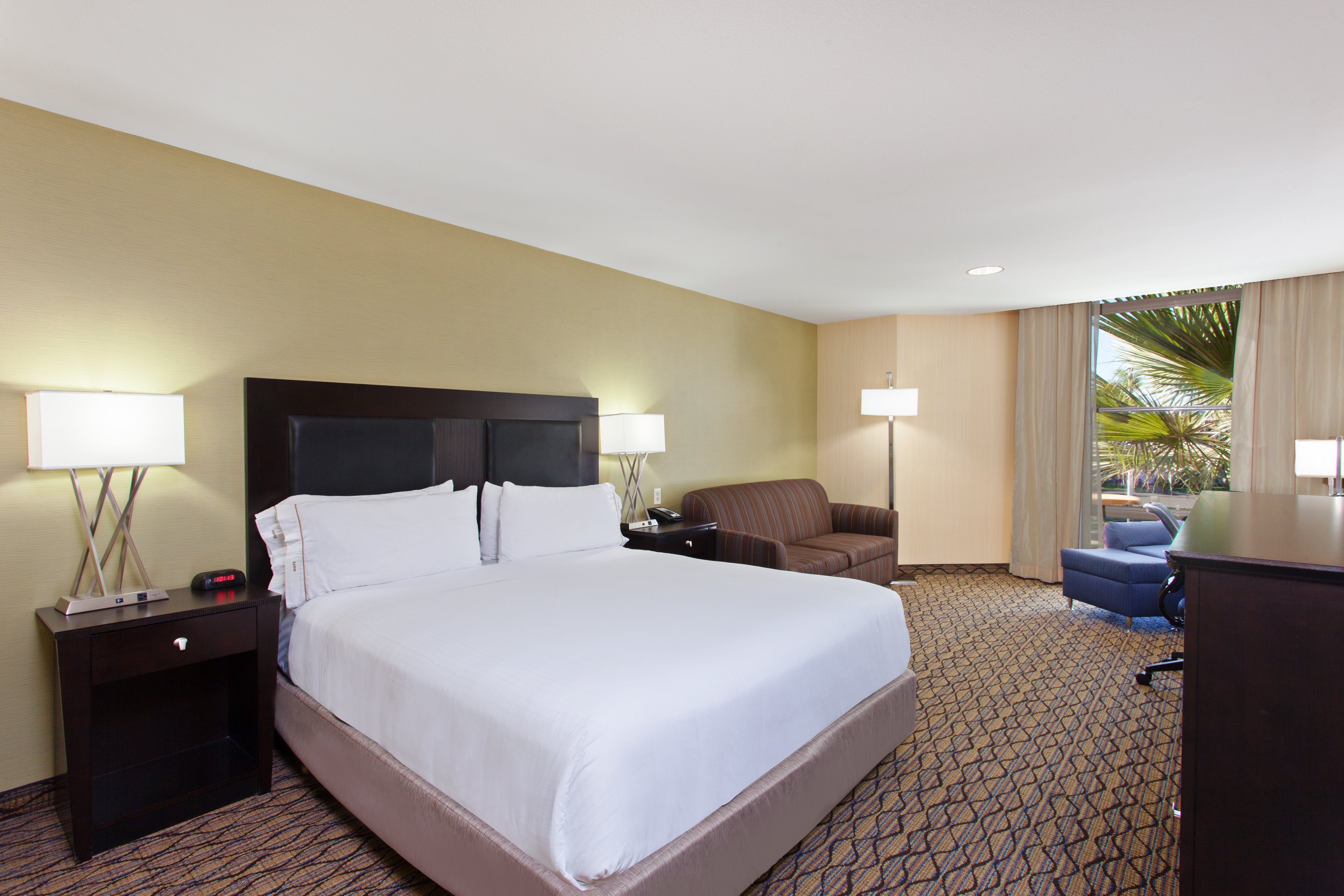 HOLIDAY INN EXPRESS NEWPORT-guestroom-Comfortable Guestroom at Our Newport Beach Hotel.jpg
