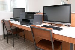  - Holiday Inn Express & Suites Bellevue - I-471, Exit 5