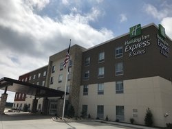  - Holiday Inn Express & Suites Hannibal