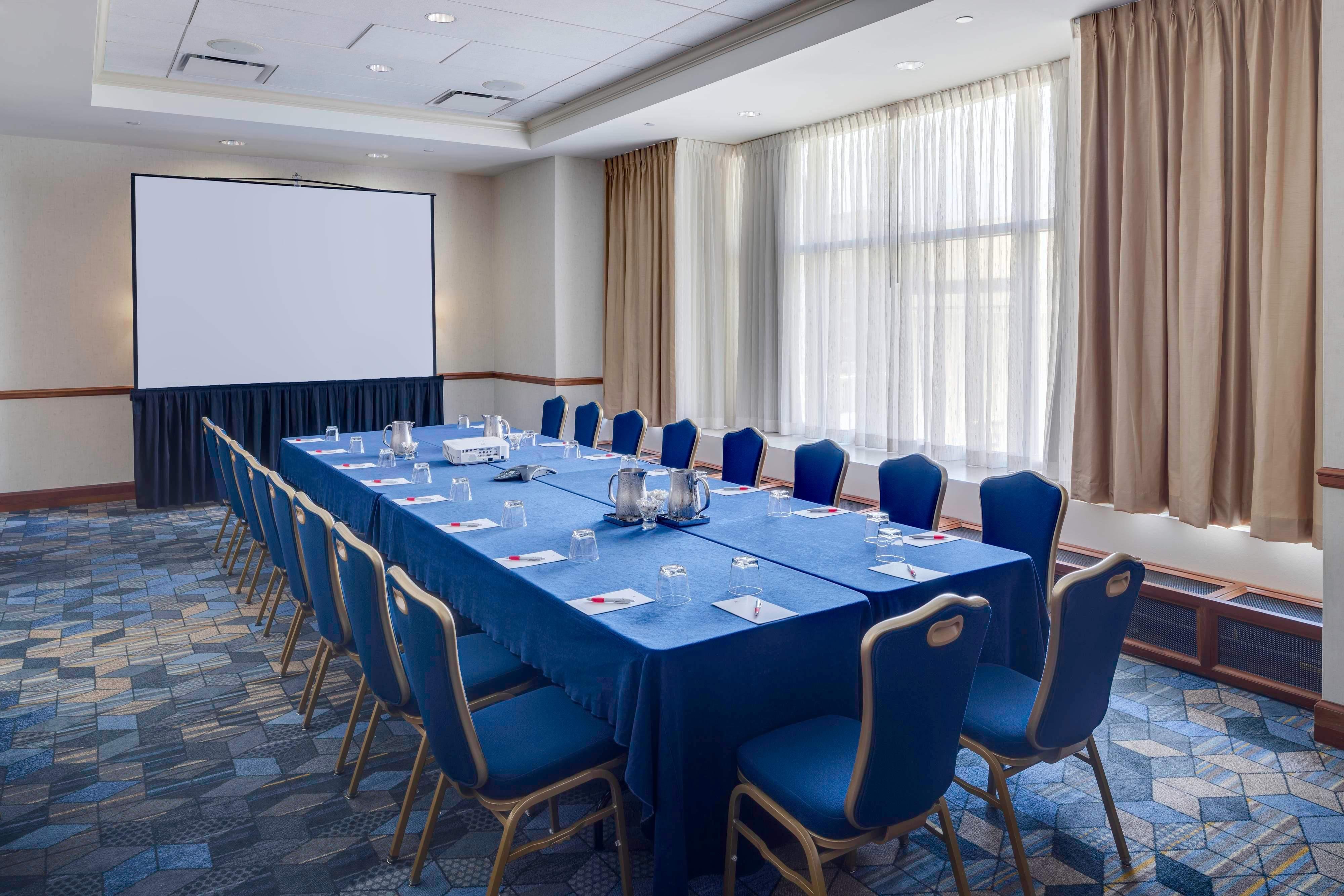 Meeting Room - Conference Setup