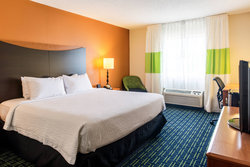  - Fairfield Inn & Suites by Marriott Canton