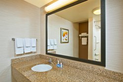  - Fairfield Inn & Suites by Marriott Southeast East Ridge - I-75, Exit 1