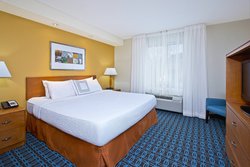  - Fairfield Inn & Suites by Marriott Southeast East Ridge - I-75, Exit 1