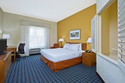  - Fairfield Inn & Suites by Marriott Southeast East Ridge - I-75, Exit 1