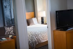  - Renaissance Suites Chicago O'Hare Airport - I-90, Exit 79A