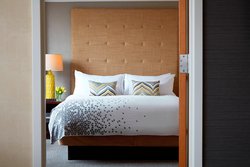  - Renaissance Hotel Downtown Columbus - I-71, Exit 108