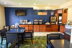  - Fairfield Inn by Marriott Topeka - I-470, Exit 1B